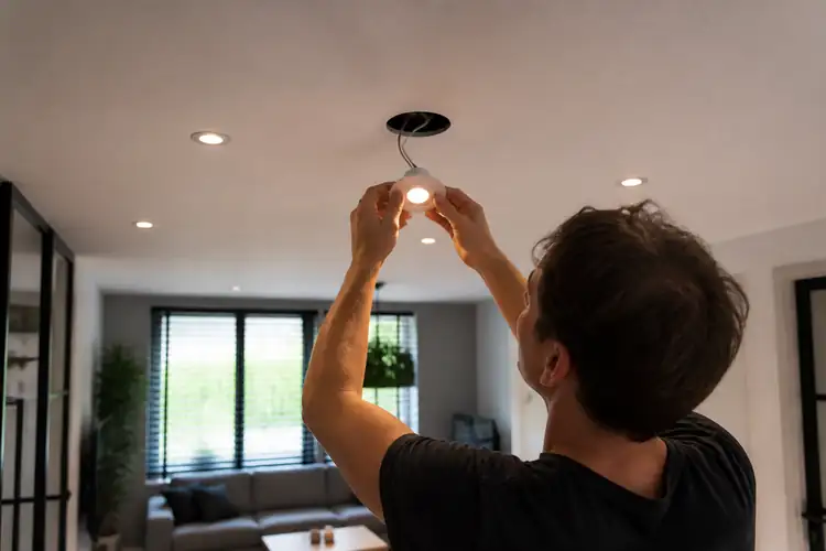 Installatie slimme verlichting woonkamer